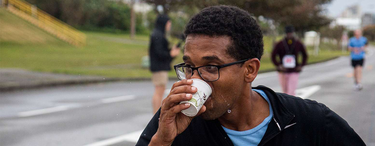 Hyperhydration, hyponatrémie : Que faire pour l’éviter ?