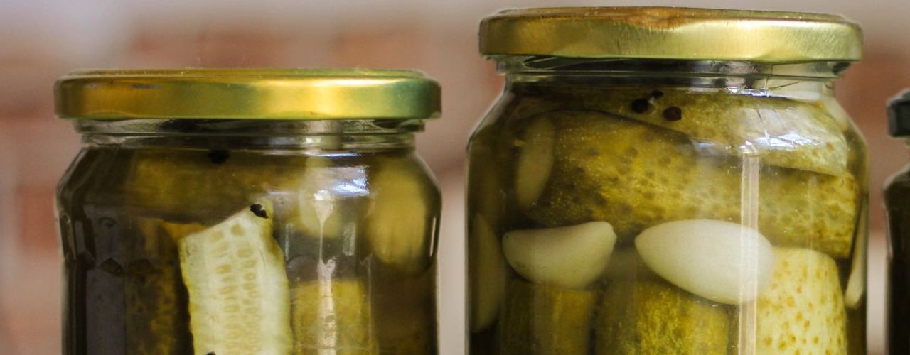 Le jus de cornichon peut-il vraiment aider à soulager les crampes musculaires ?