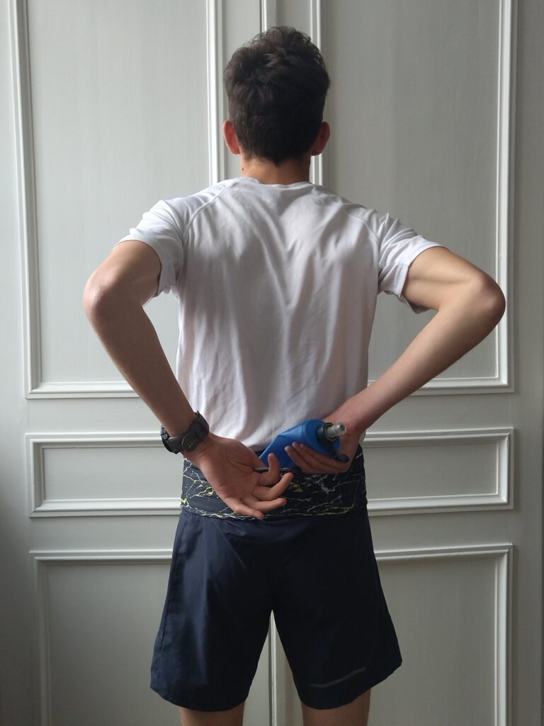 Test ceinture Sammie V3 : Légèreté et simplicité vue de dos avec flasque