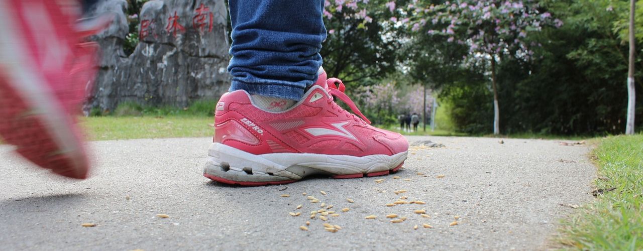 Chaussures de trail versus route : Quelles différences ?