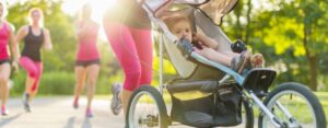 5 raisons pour lesquelles le running aide à la maternité et la parentalité