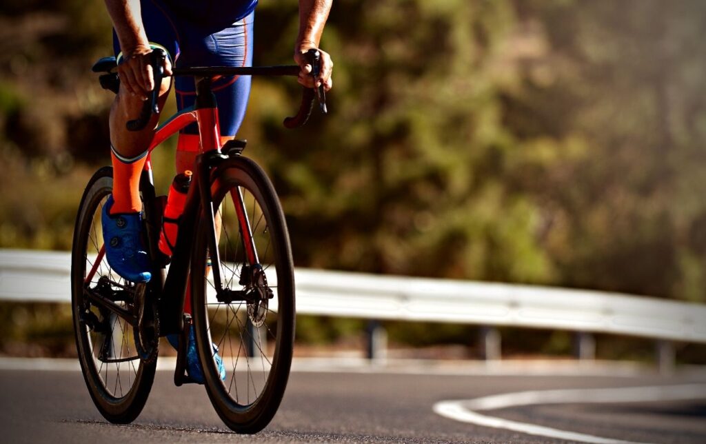 Le cyclisme fait-il travailler les fessiers ? + 5 conseils pour renforcer vos fessiers en cyclisme