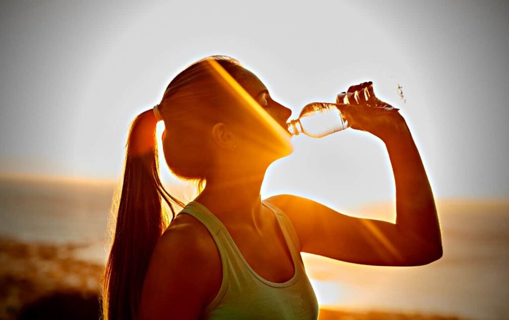 Courir dans l'humidité : Pourquoi c'est plus difficile + 10 conseils pour y survivre