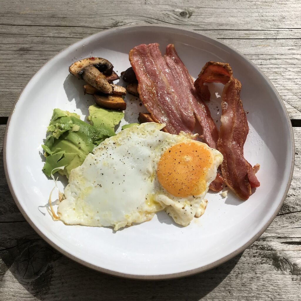 Régime cétogène pour les coureurs : Bonne ou mauvaise idée ? Mon avis sur le LCHF