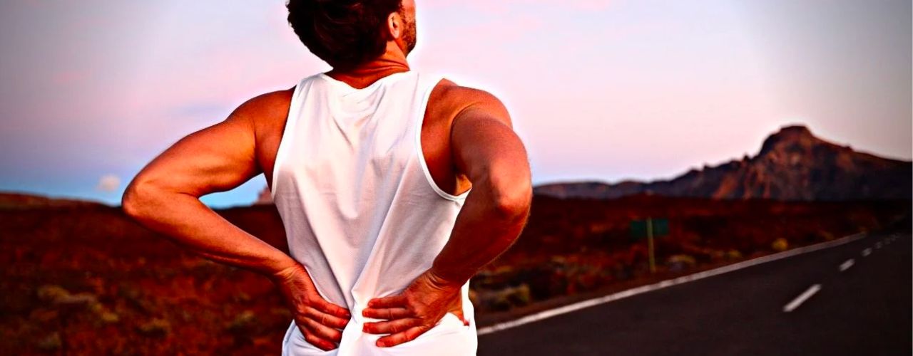 Douleur au bas du dos lors de la course à pied ? 5 causes courantes + comment y remédier
