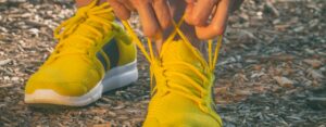 Comparaison des chaussures de running Hoka VS Asics : 5 différences principales