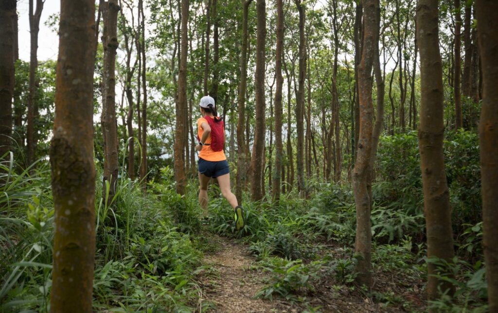 Stratégie de course pour l'ultramarathon : Tout ce que vous devez savoir pour le réussir