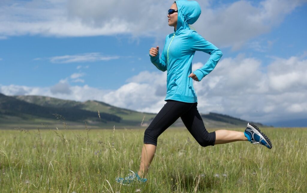 Stratégie de course pour l'ultramarathon : Tout ce que vous devez savoir pour le réussir