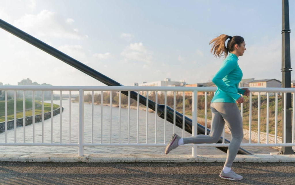 Courir pendant les règles : Comment votre cycle menstruel impacte votre course à pied ?