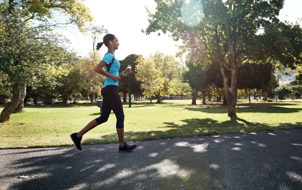 Courir pendant les règles : Comment votre cycle menstruel impacte votre course à pied ?