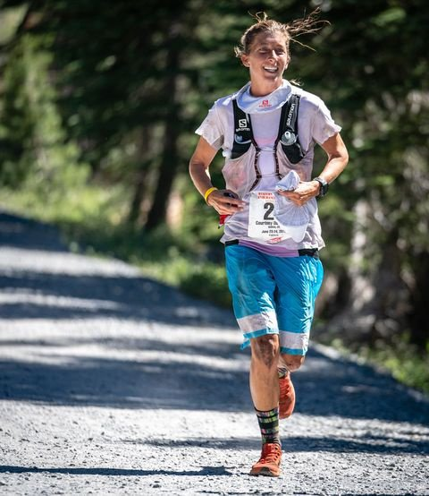 Courtney Dauwalter pendant une course ultra