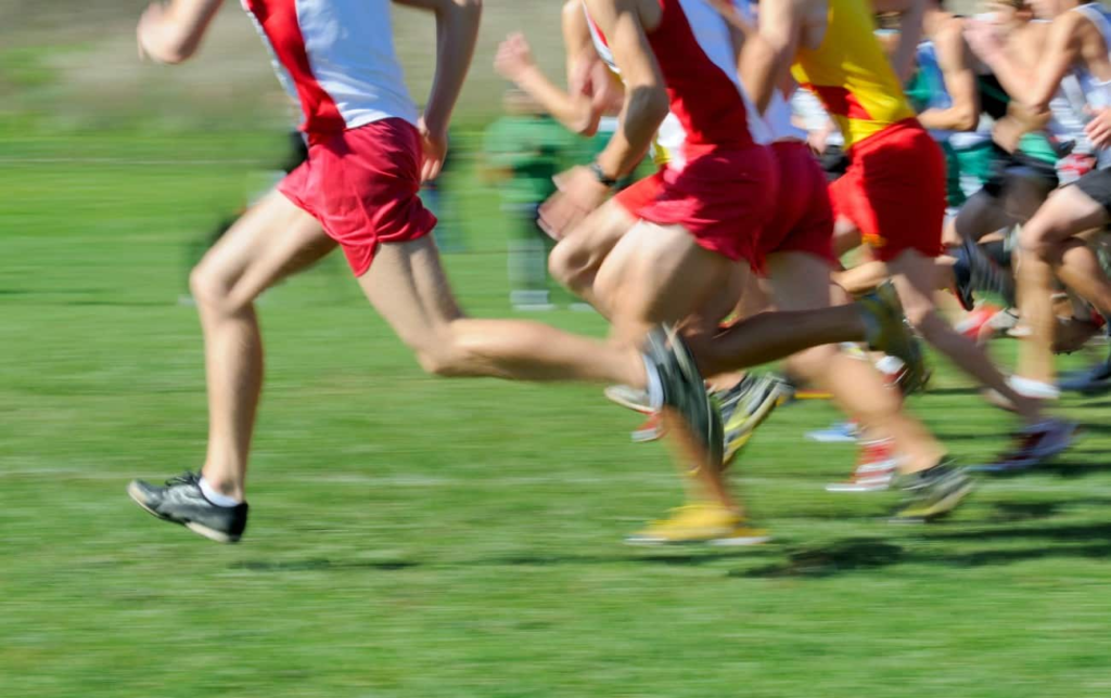 Des coureurs au départ d'un cross