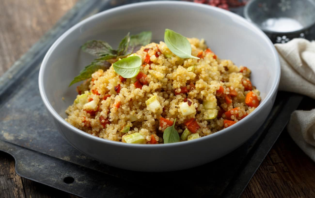Bol de quinoa et de lentilles