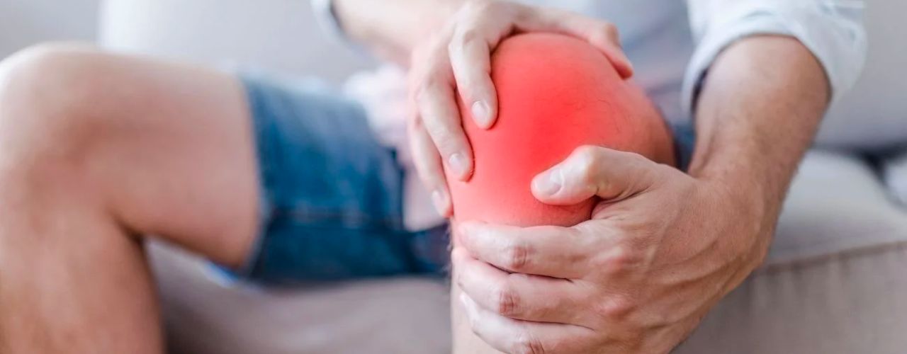 La sciatique peut-elle causer des douleurs au genou ? + 3 conseils pour soulager la douleur due à la sciatique