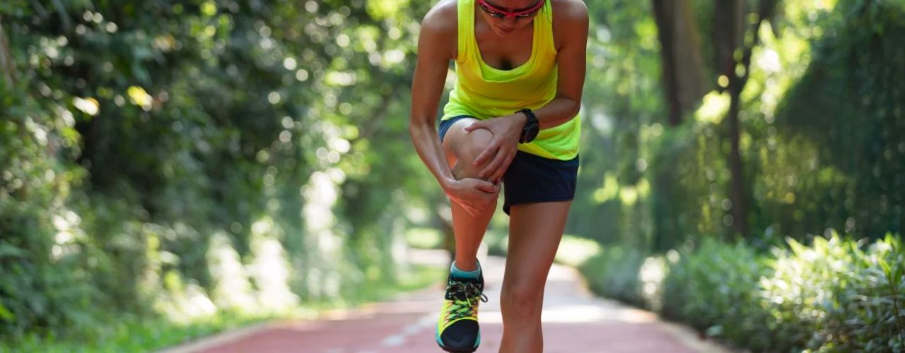 Genou du coureur : Comment le diagnostiquer ? + 9 exercices pour le traiter
