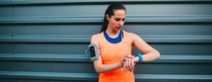 Apple Watch vs Garmin Fenix 6 : Laquelle choisir ?
