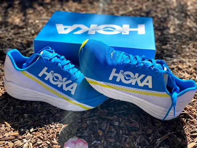 Quelle est la meilleure chaussure de running Hoka à plaque carbone ?
