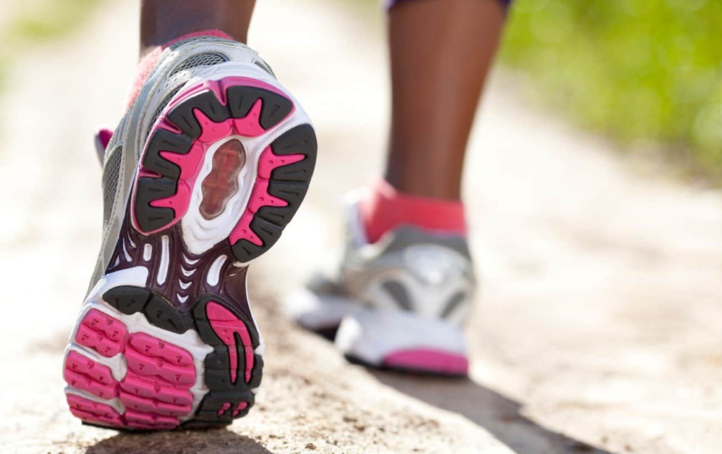 Comment s'habituer à de nouvelles chaussures de running : Conseils, avantages et 7 conseils de pro