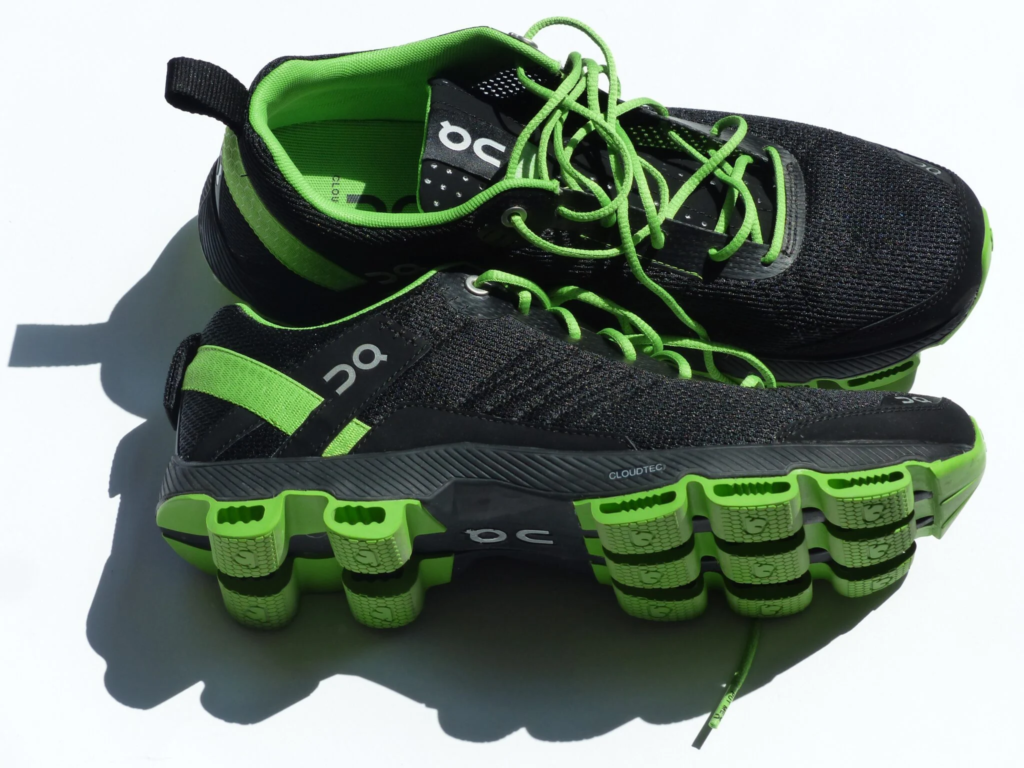 Hoka VS On Cloud : Quelles différences entre les chaussures de running des 2 marques ?