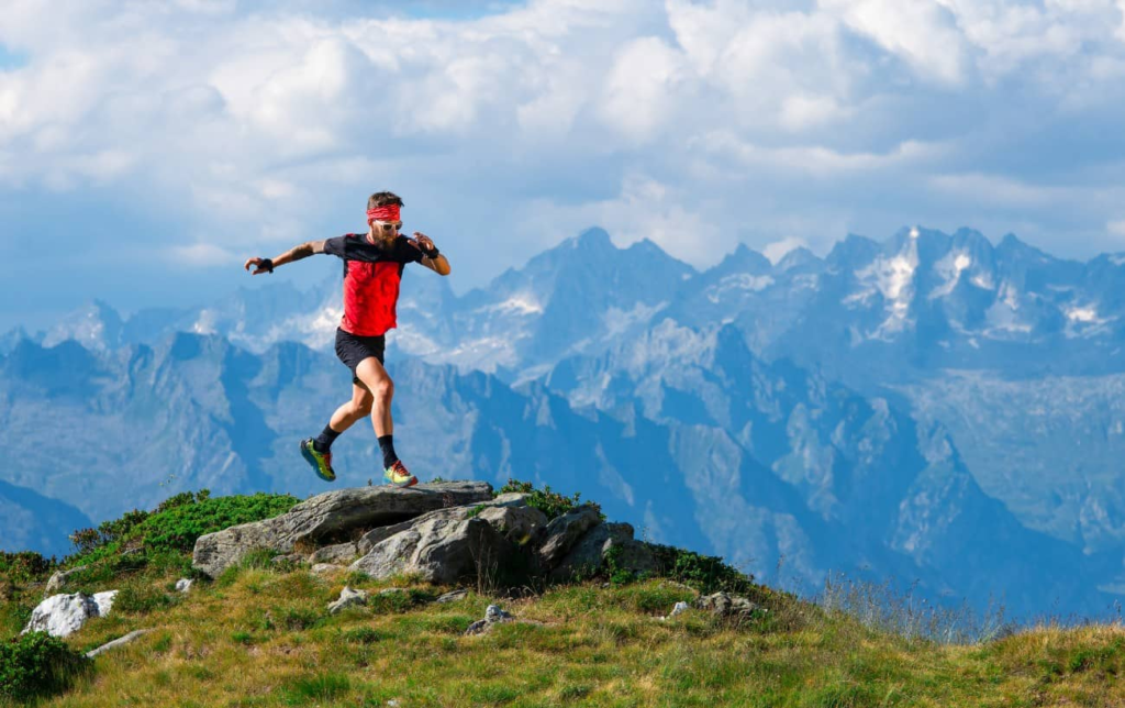 Qu'est-ce que le Skyrunning ? Comment se préparer à la course en haute montagne ?