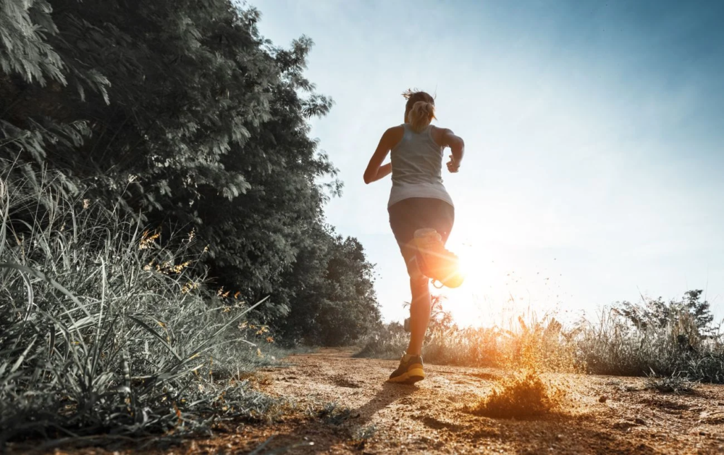 Douleur à l'aine causée par la course à pied ? 7 causes possibles + traitement efficace
