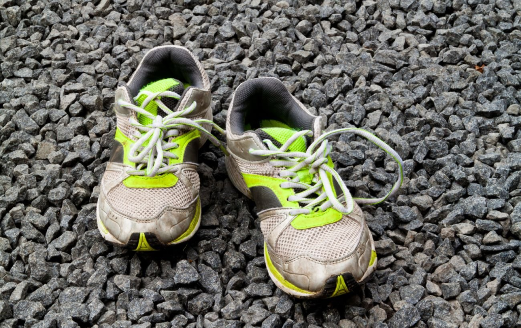 Le test de la fracture de stress du pied : Causes, symptômes et traitement