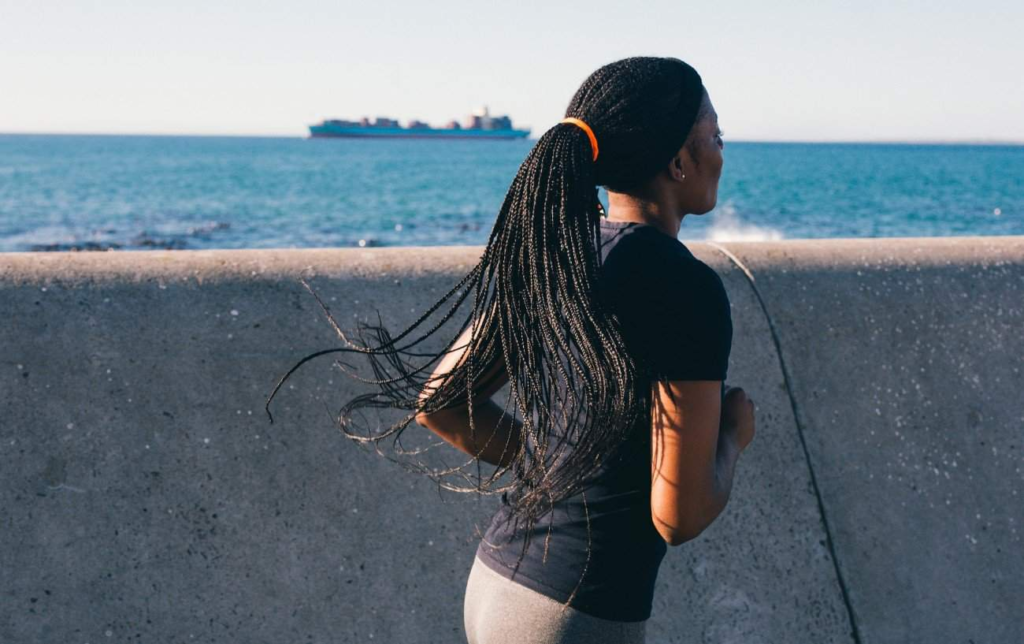Courir à l'envers : 5 avantages du running "rétro" + 5 astuces pour y parvenir