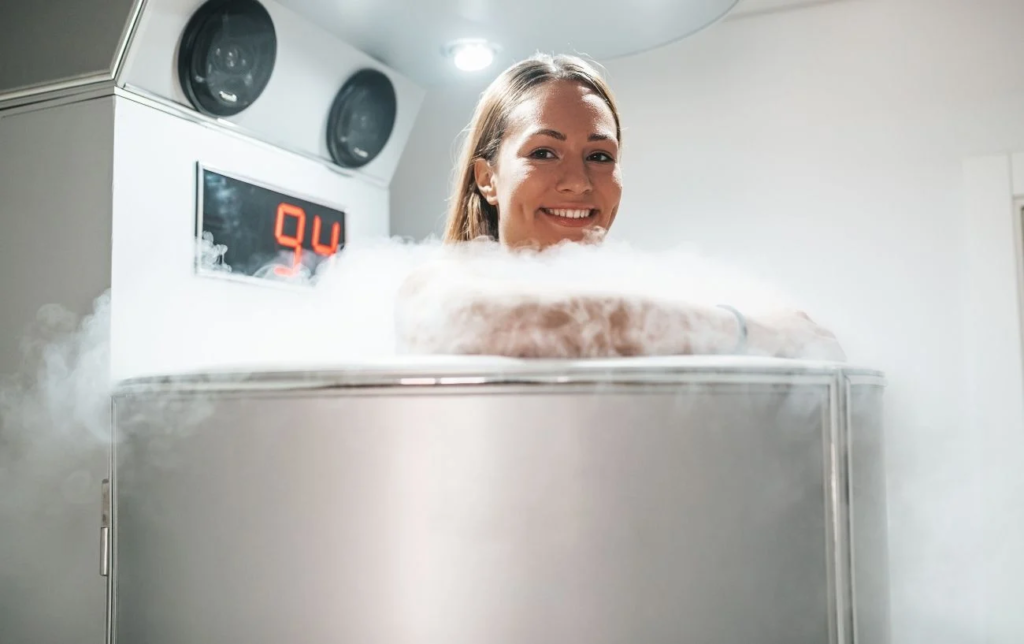 Bain de glace ou bain chaud : Quel est le meilleur moyen de récupérer ?