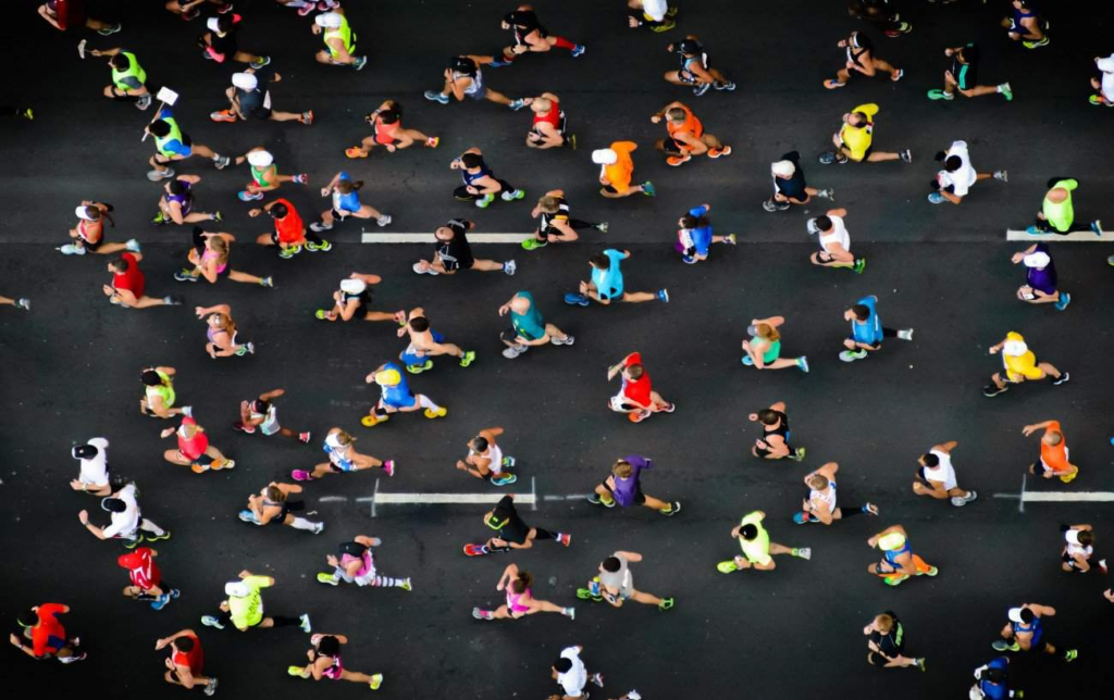 Courir à l'envers : 5 avantages du running "rétro" + 5 astuces pour y parvenir