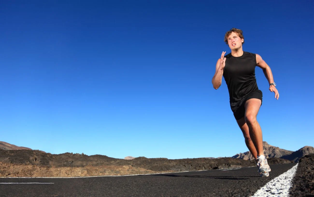 Combien de calories par jour un coureur a-t-il besoin ? Faites le calcul !