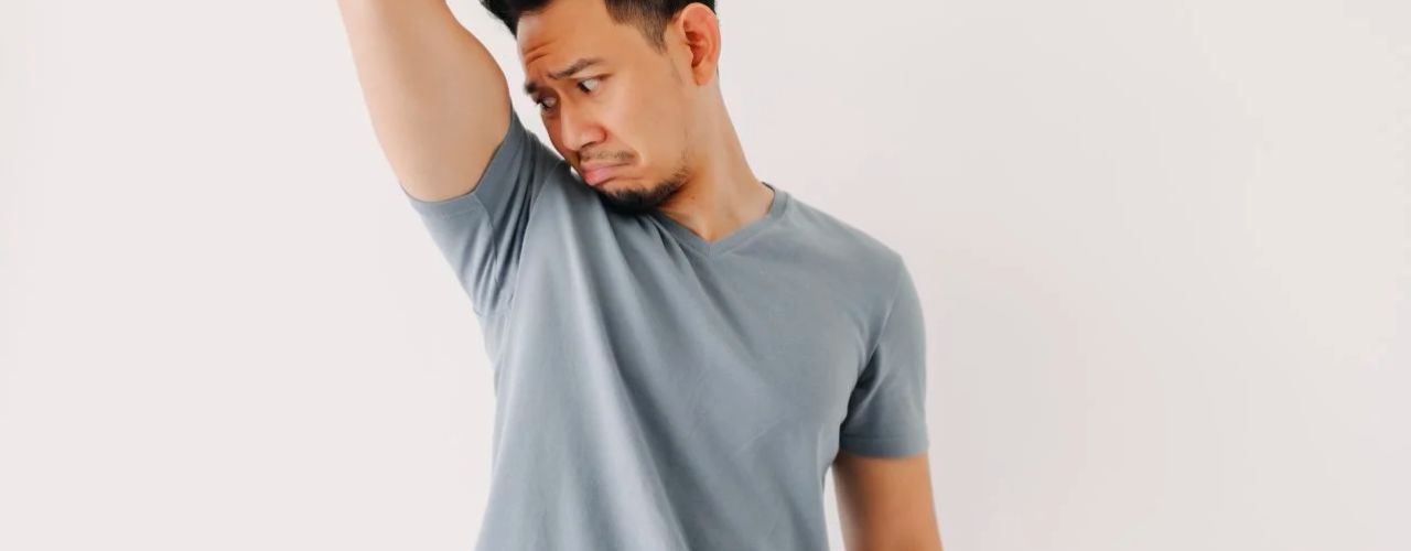 Pourquoi ma sueur sent l’ammoniaque après une séance d’entraînement ?