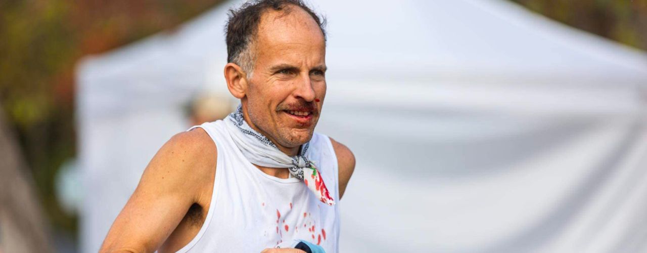 Harvey Lewis bat le record du monde du Backyard Ultra après avoir couru plus de 700 km en cinq jours