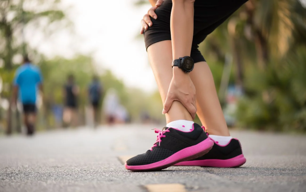Que signifient les sigles "DNF" et "DNS" en compétition de course à pied / athlétisme ?