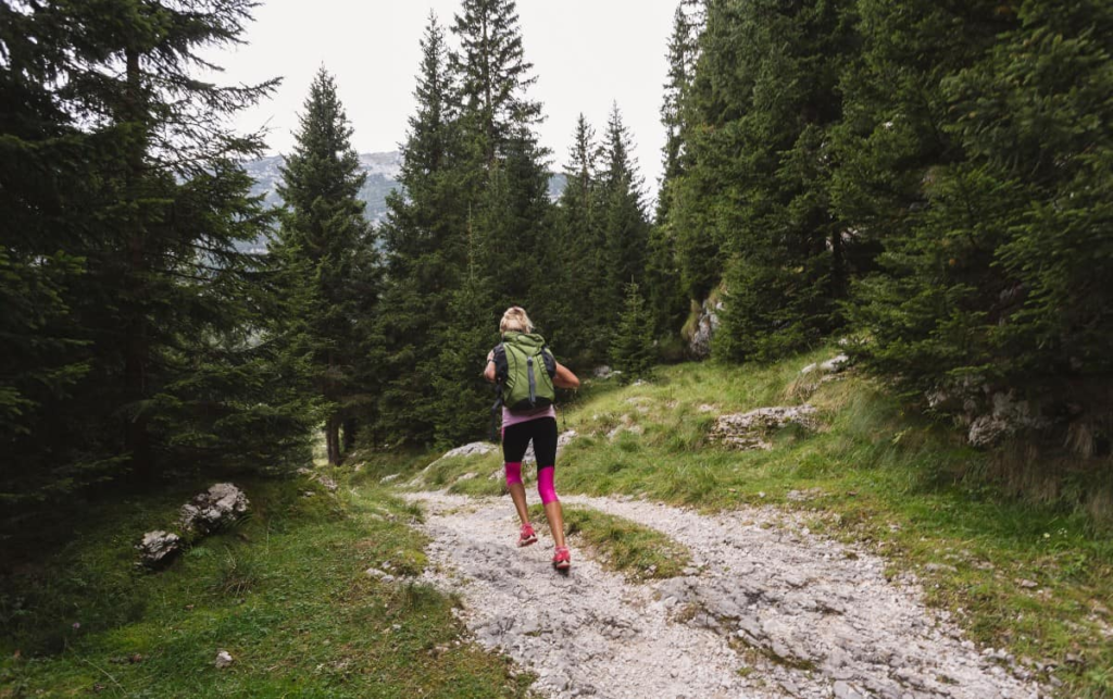 Vous souffrez de maux de tête après avoir couru ? Voici 4 causes possibles