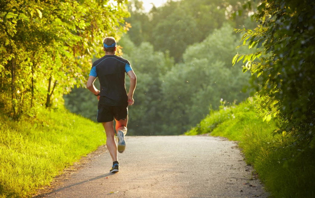 Syndrome de la bandelette ilio-tibiale chez les coureurs : Causes, symptômes et traitement
