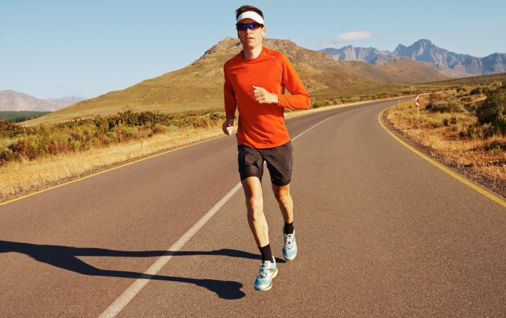 Comment s'entraîner pour un semi-marathon : 8 conseils d'experts pour les débutants