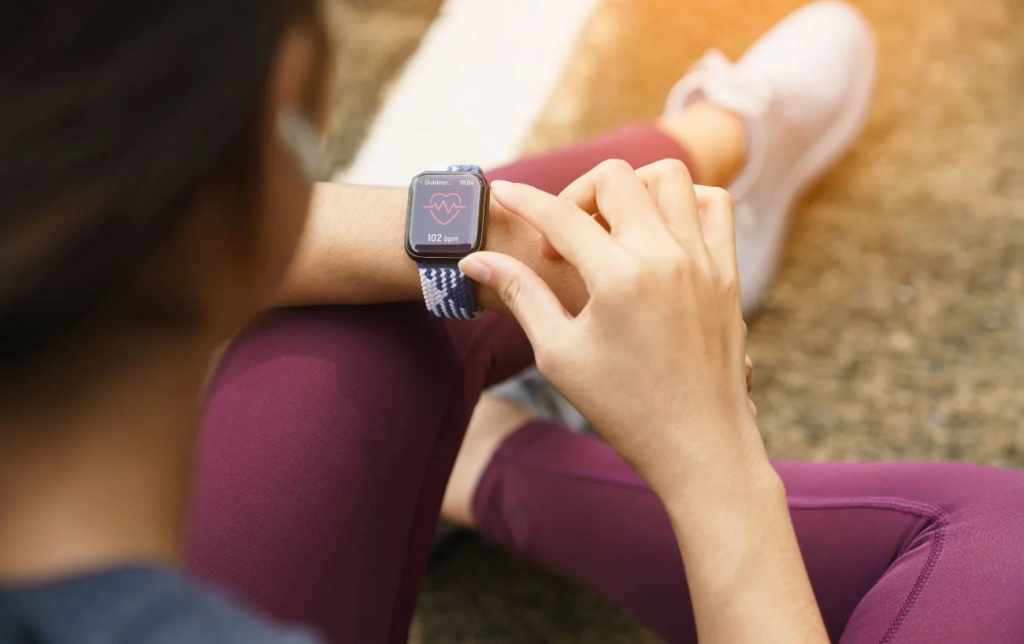 Fréquence cardiaque en course à pied : Comment la calculer pour s'entraîner dans la bonne zone ?