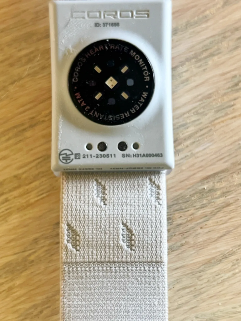 Capteur de fréquence cardiaque Coros vue de près