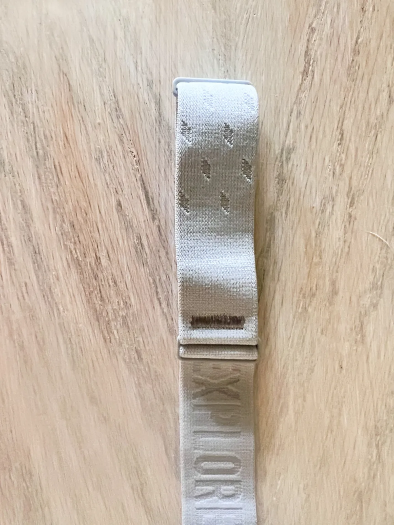 Capteur de fréquence cardiaque Coros vue de la sangle de près