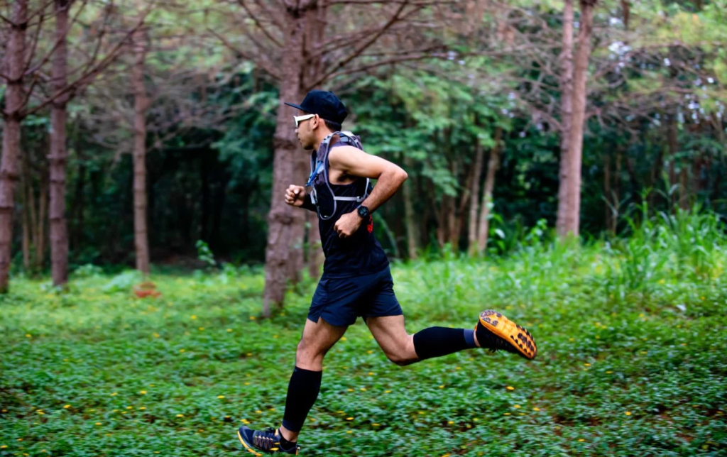 Pourquoi les citadins et les jeunes cadres dynamiques sont attirés par l'ultra-marathon ?
