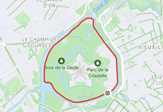 Tour complet de la citadelle le long des bords de Deûle