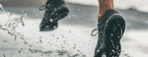 Courir sous la pluie : Ce qu'il faut savoir + Conseils pour rester au sec par mauvais temps
