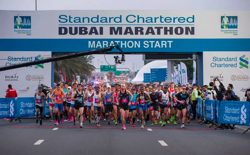 D&eacute;part des coureurs marathon de Duba&iuml;