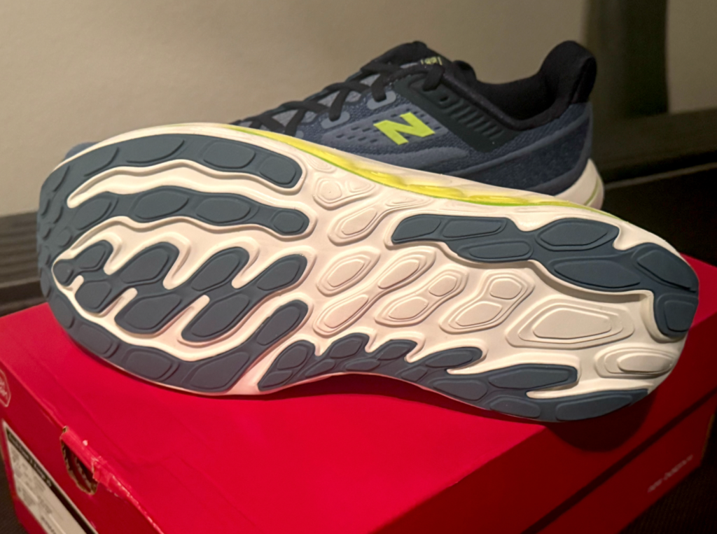 New Balance Fresh Foam X Vongo V6 vue de pr&egrave;s de la semelle ext&eacute;rieure