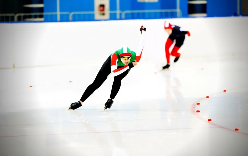 À quel âge le pic de forme est-il atteint selon le sport et le sexe ?