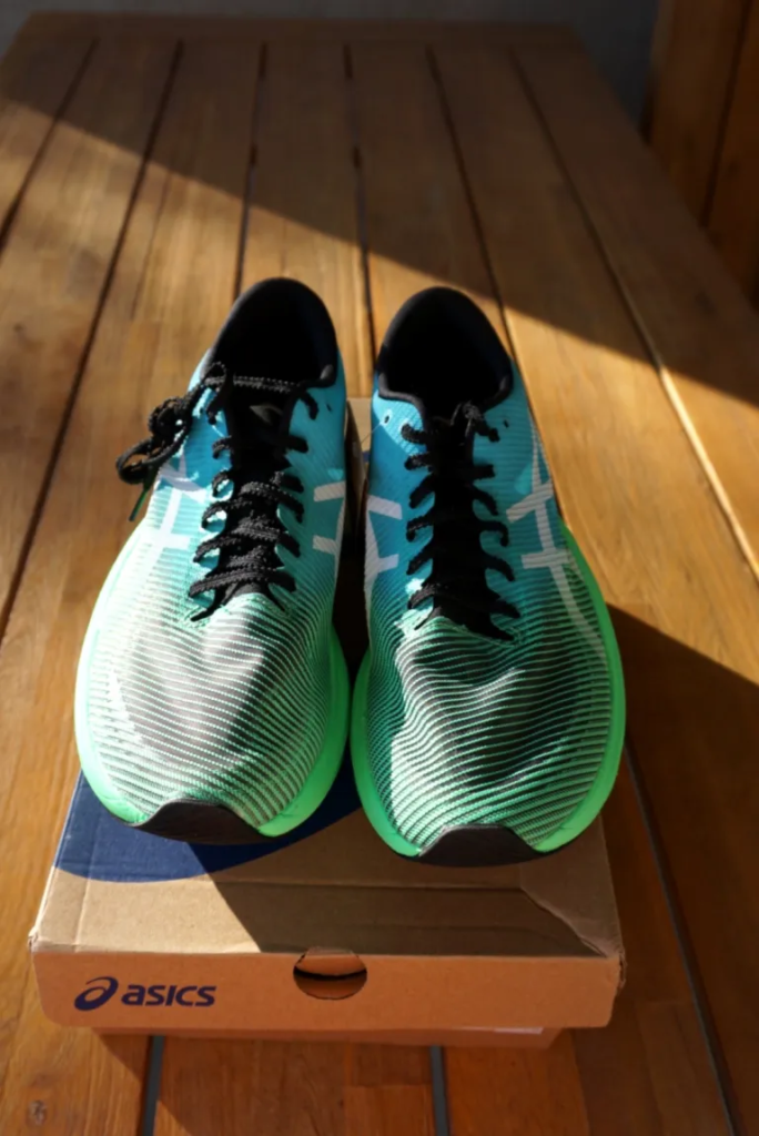 ASICS Metaspeed Edge+ vue de face