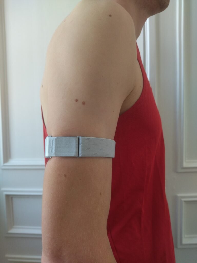 Capteur de fréquence cardiaque Coros vue de côté de près