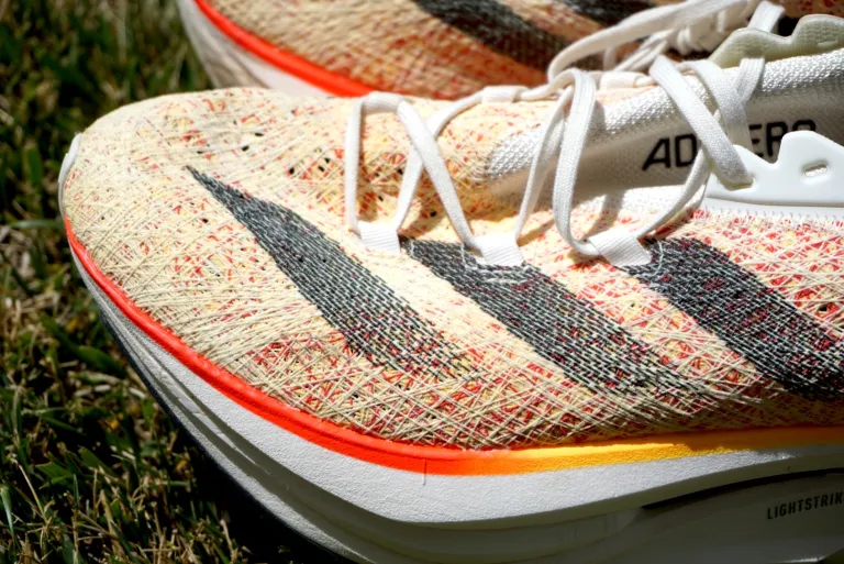 Adidas Adizero Prime X 2.0 Strung vue de la partie sup&eacute;rieure (empeigne )