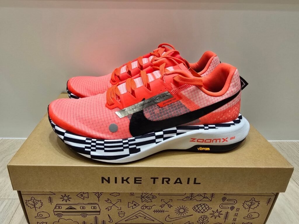 Nike Ultrafly Trail vue de c&ocirc;t&eacute;